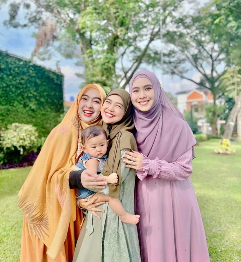 5 Tips Berbelanja Pakaian Lebaran Khusus Ibu Menyusui