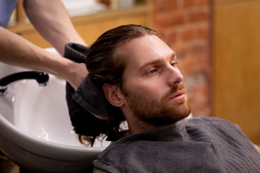 Tips Rambut Lurus Pria