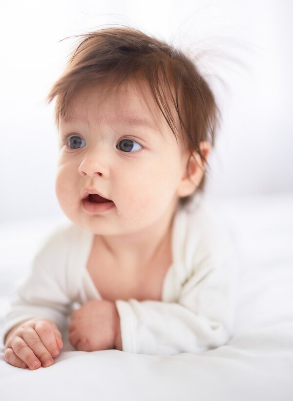 Tahap perkembangan bayi Usia 7-9 Bulan